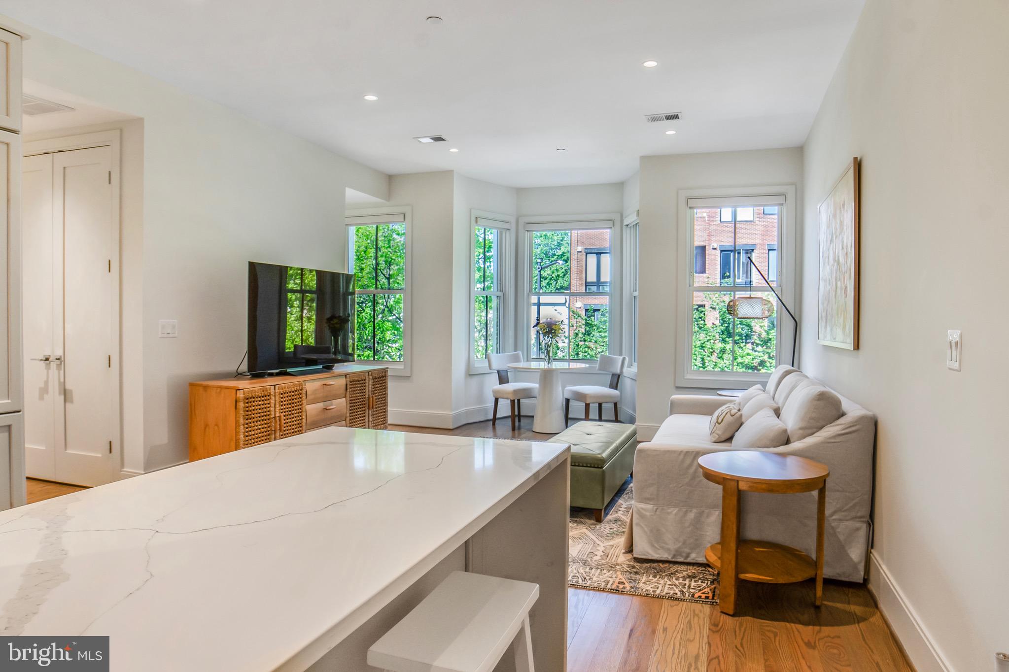 270 15TH STREET SE 301