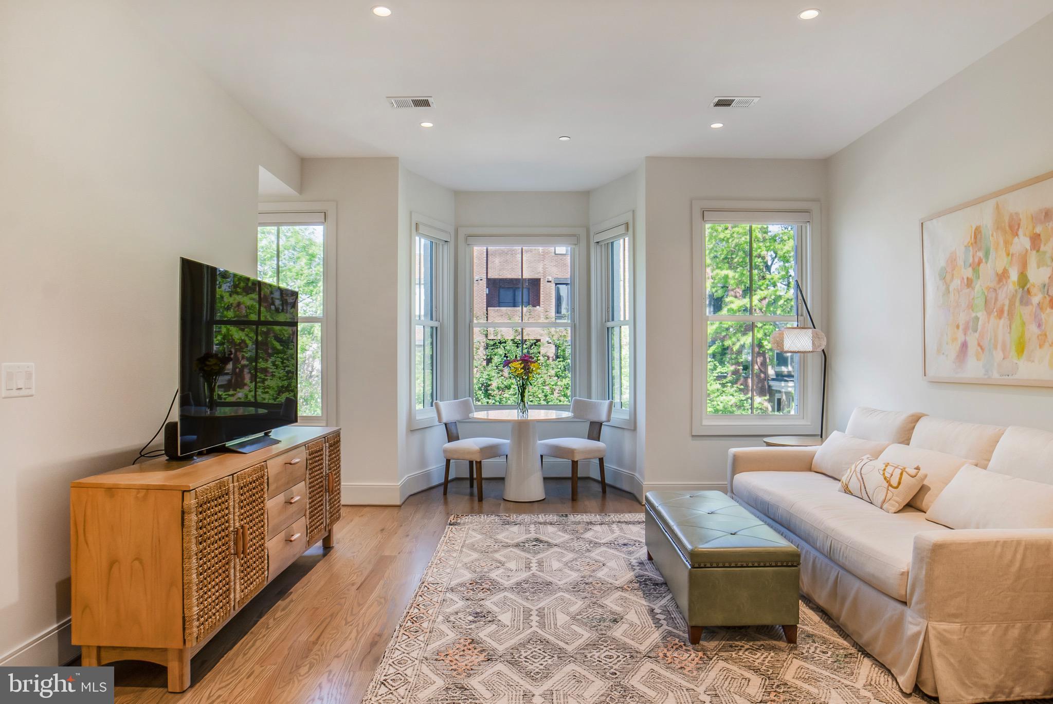 270 15TH STREET SE 301