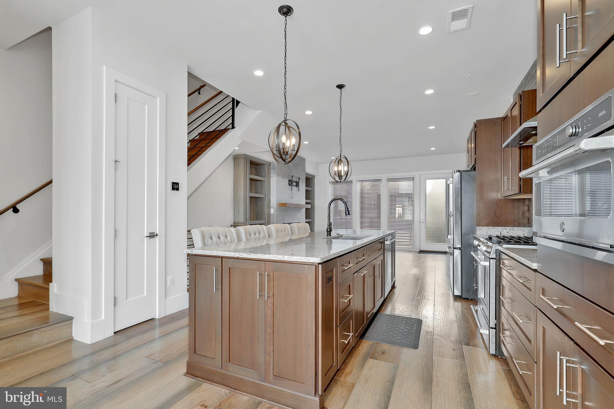 EISENHOWER SQUARE - Residential Lease