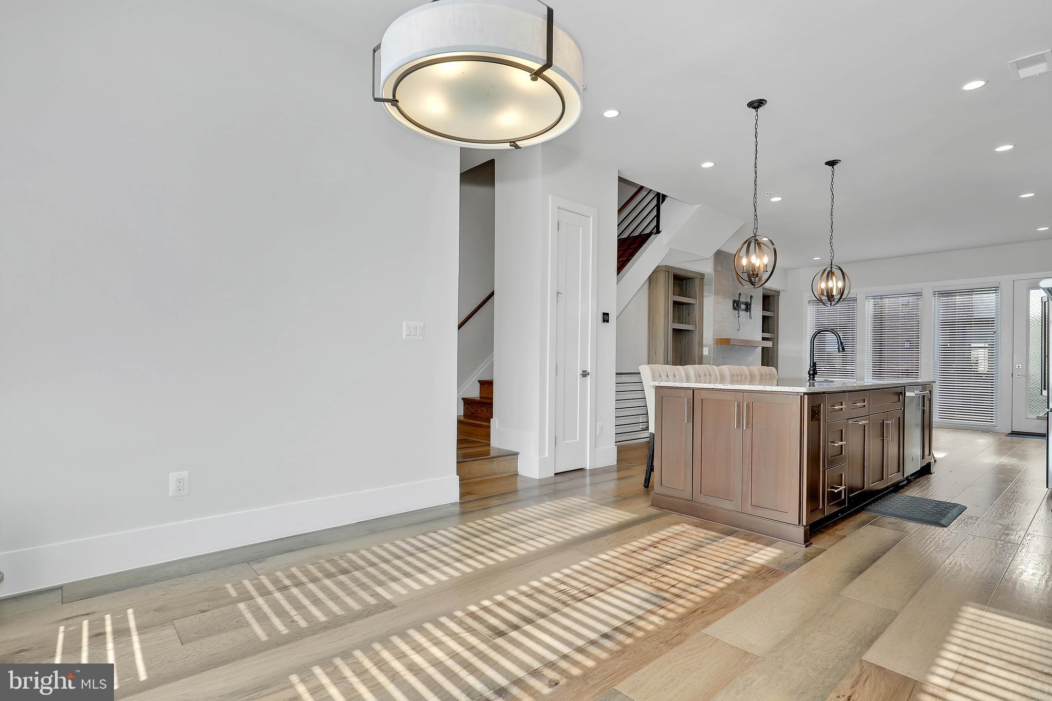 EISENHOWER SQUARE - Residential Lease