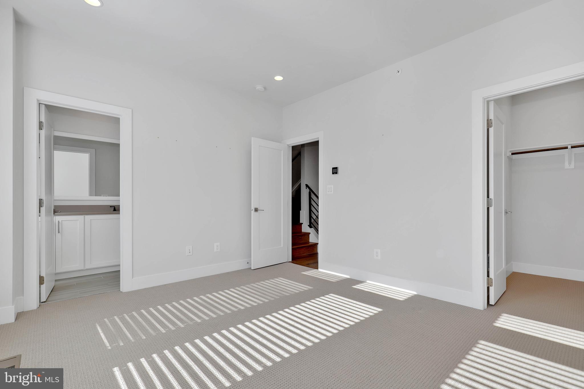 EISENHOWER SQUARE - Residential Lease