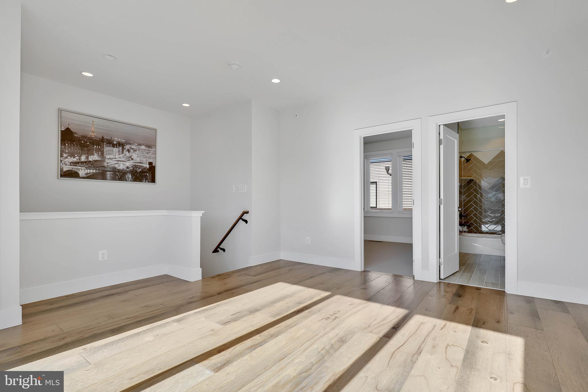 EISENHOWER SQUARE - Residential Lease