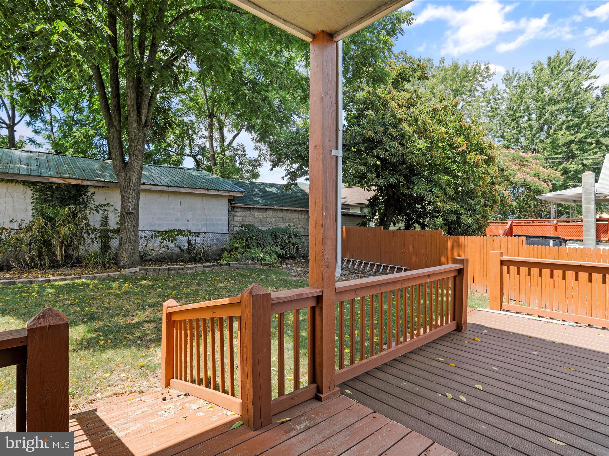 WEST END - Residential