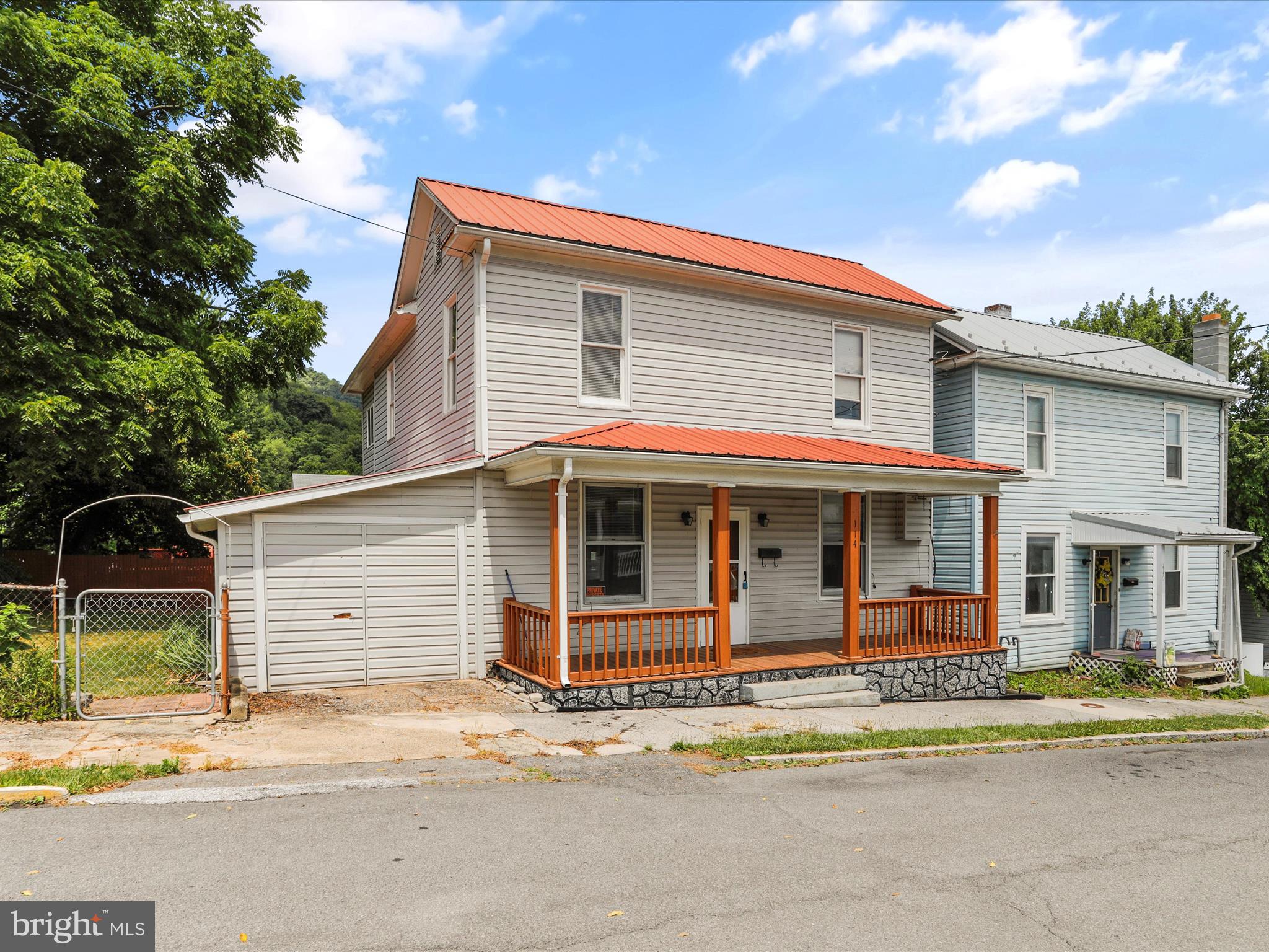 WEST END - Residential