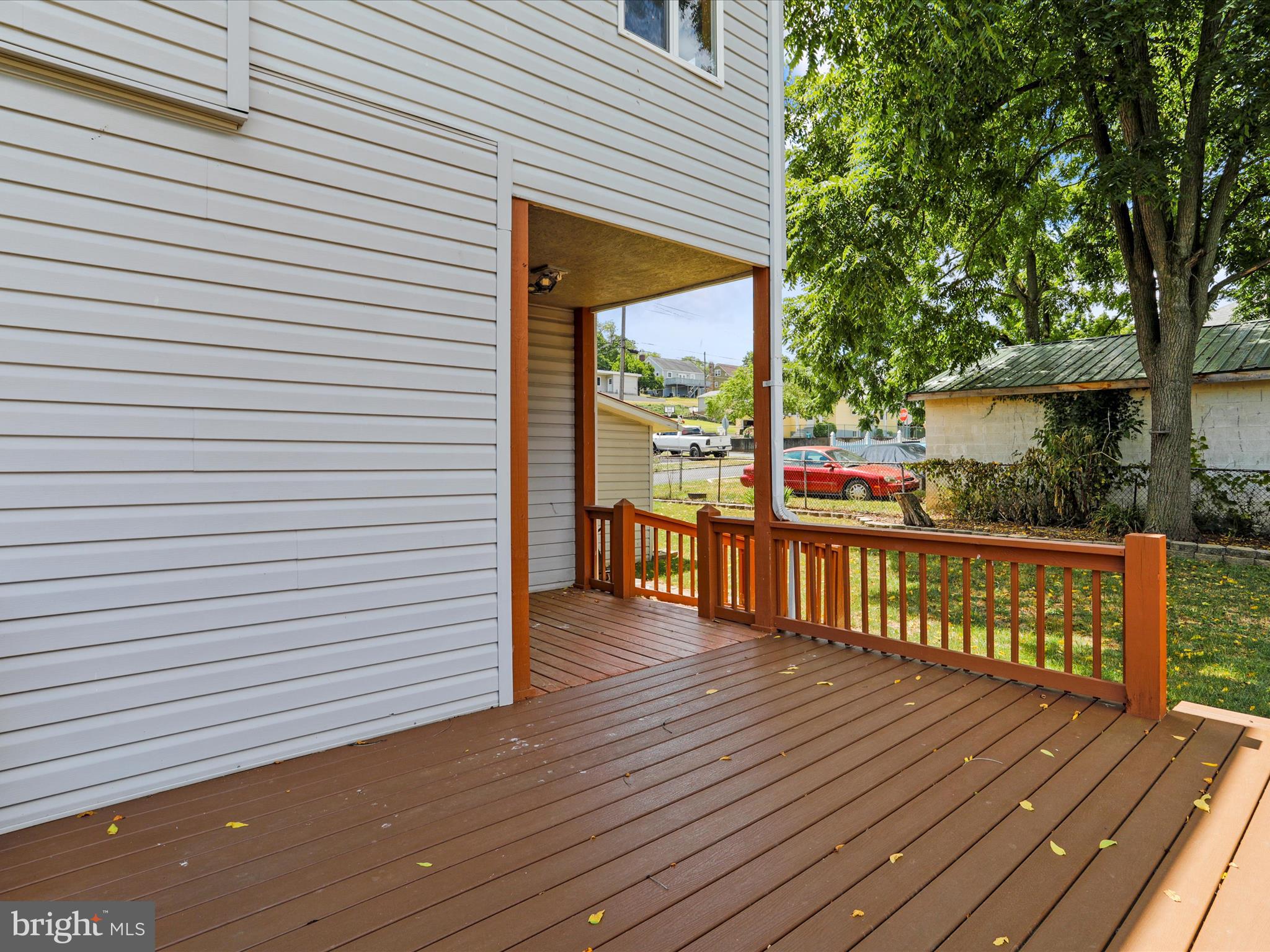 WEST END - Residential