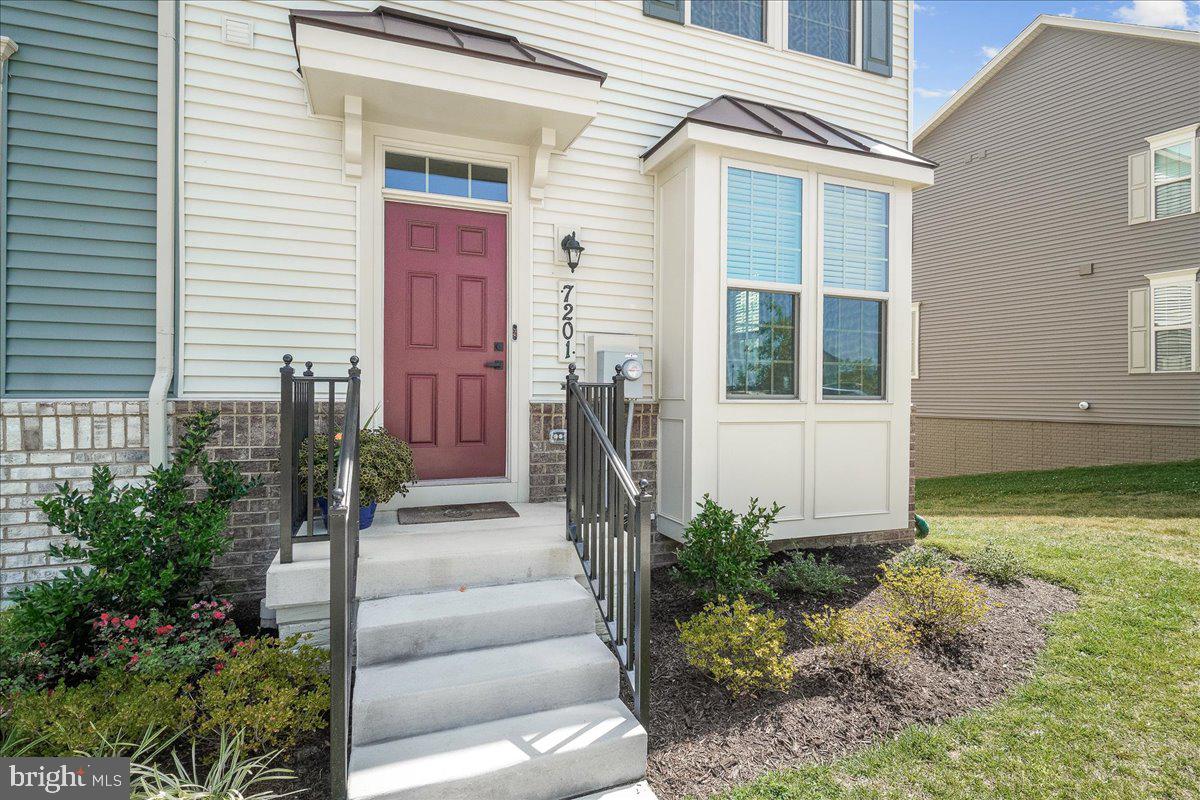 LAKE LINGANORE - Residential