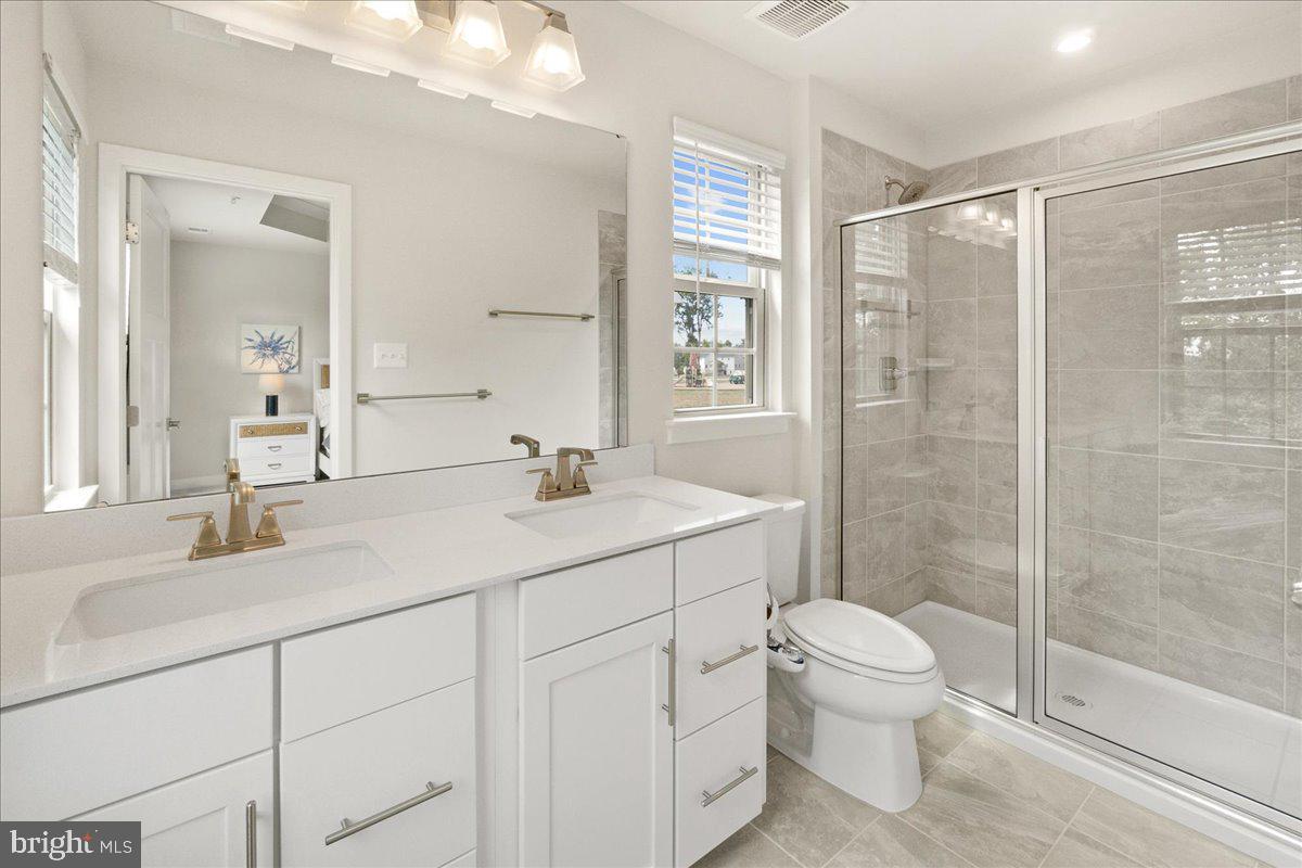 LAKE LINGANORE - Residential