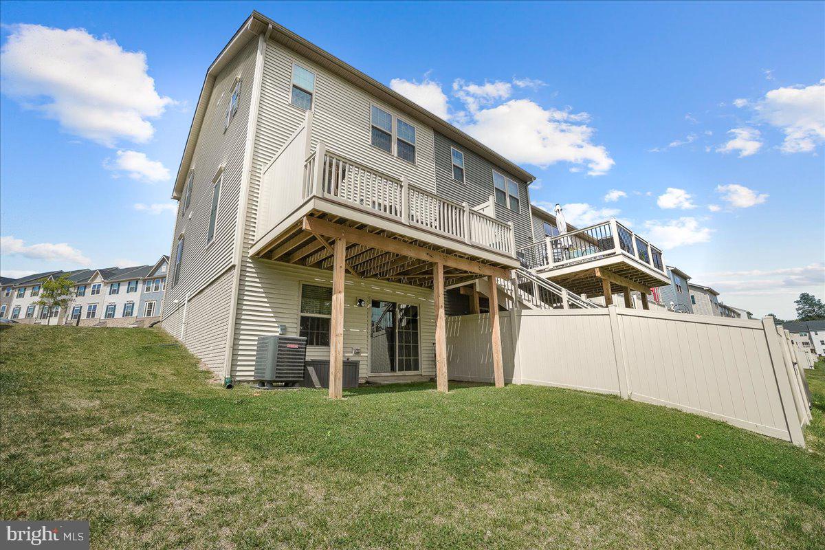 LAKE LINGANORE - Residential