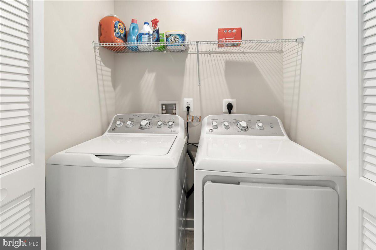 LAKE LINGANORE - Residential