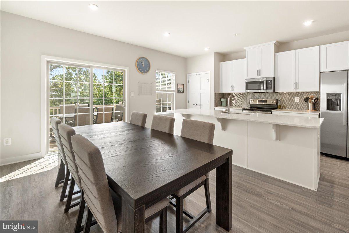 LAKE LINGANORE - Residential