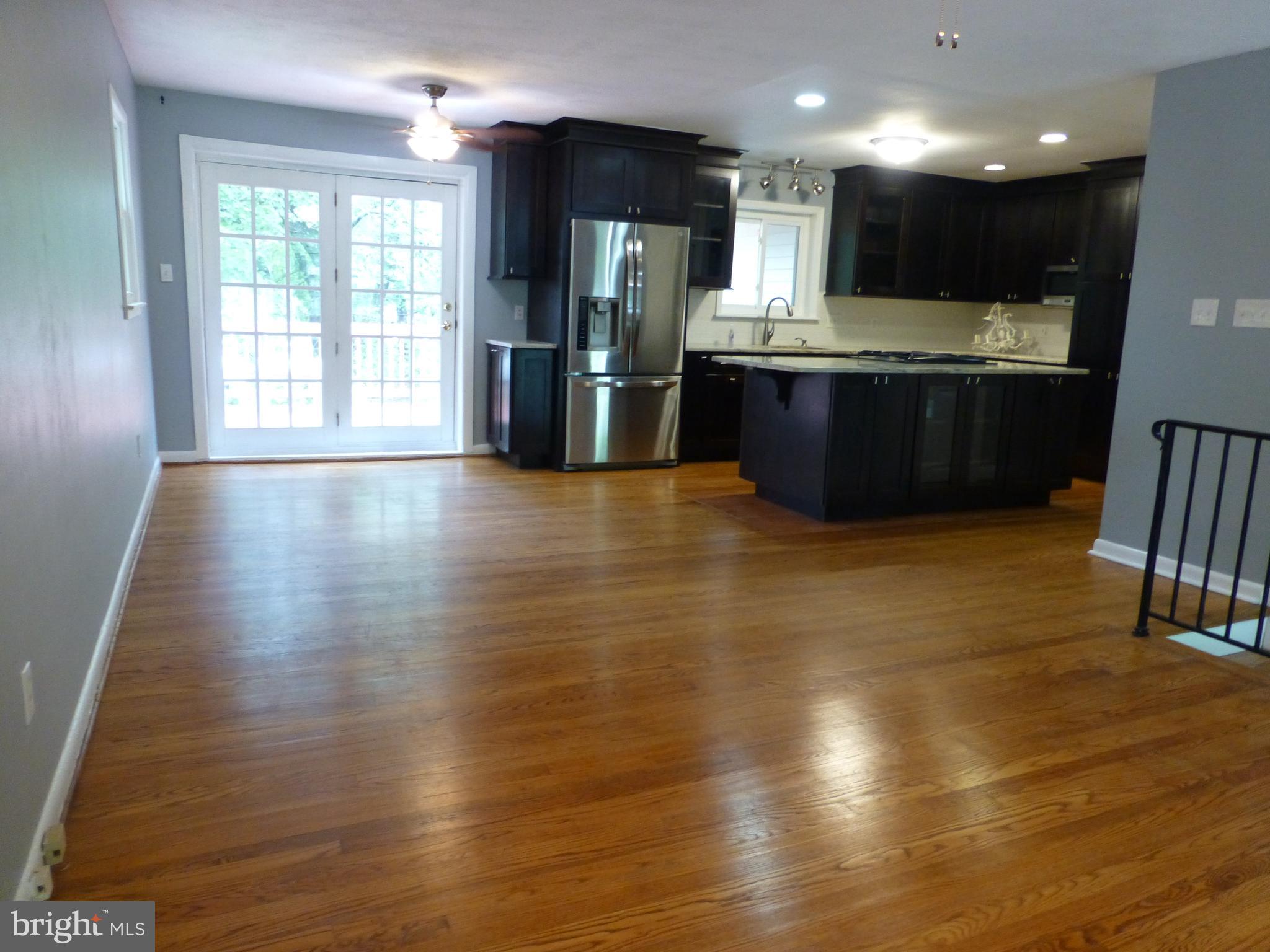 2046 GREENWICH STREET