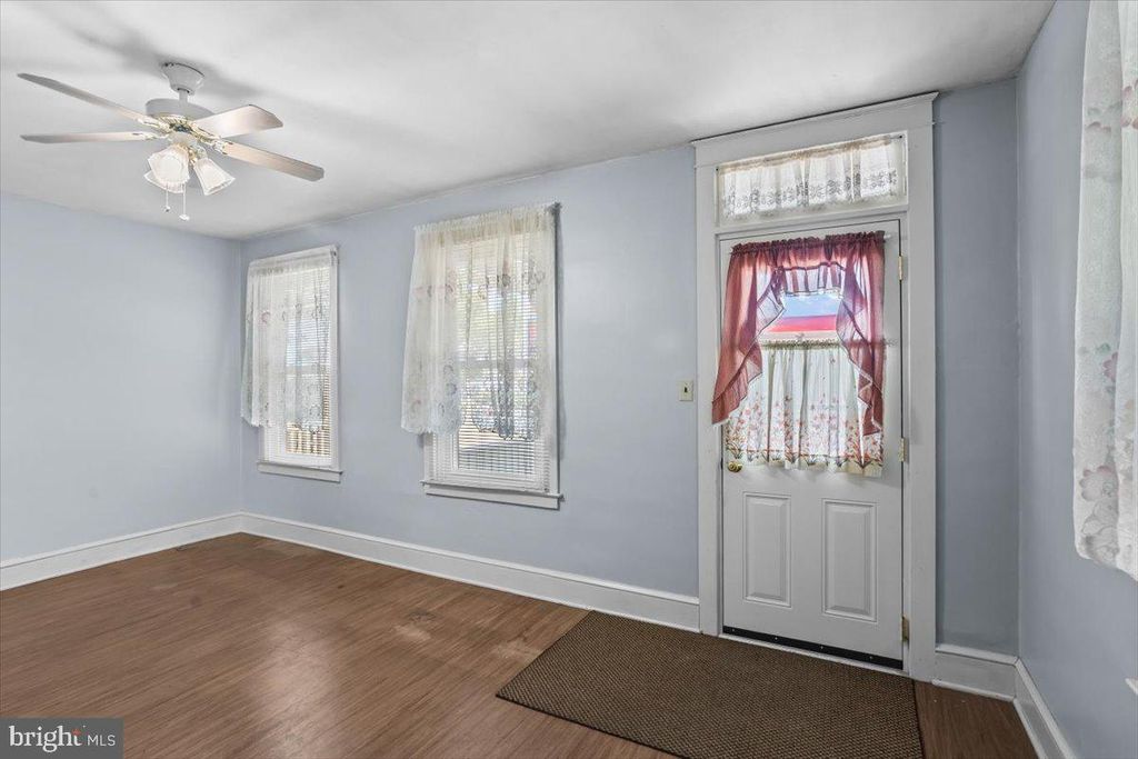 Photo of 186 N Main St, MANHEIM, PA 17545 (MLS # PALA2074392)