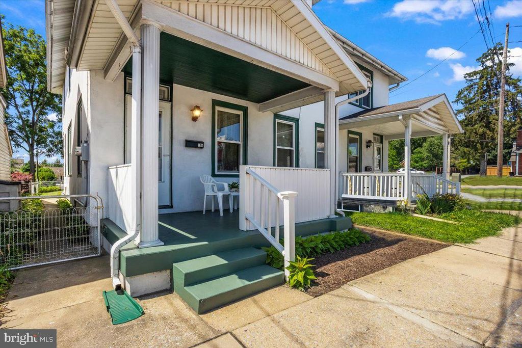 Photo of 186 N Main St, MANHEIM, PA 17545 (MLS # PALA2074392)