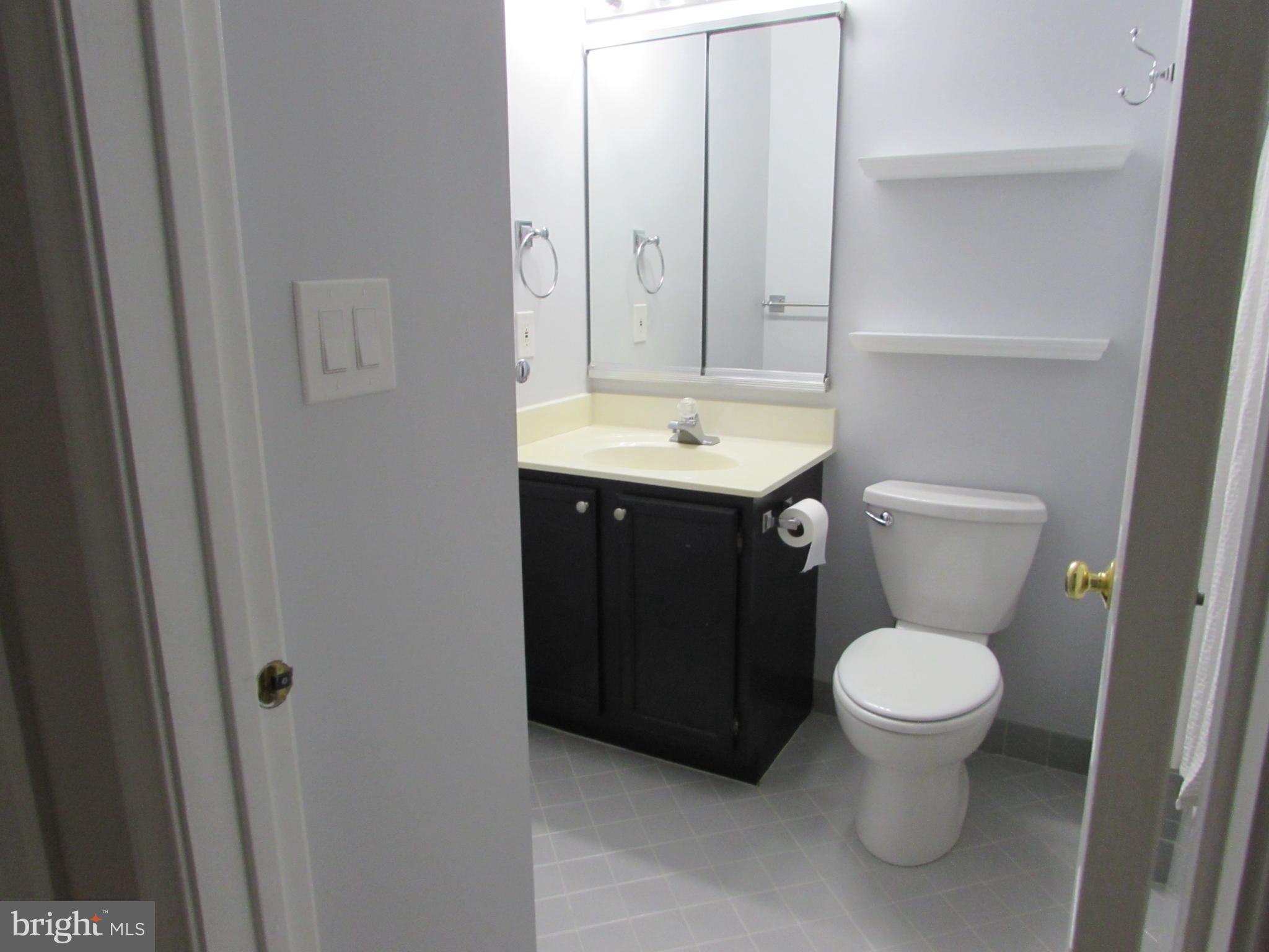 MAKEFIELD GLEN - Residential Lease