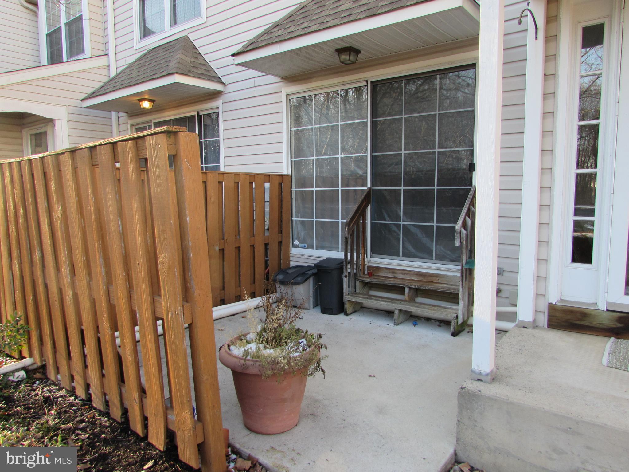 MAKEFIELD GLEN - Residential Lease