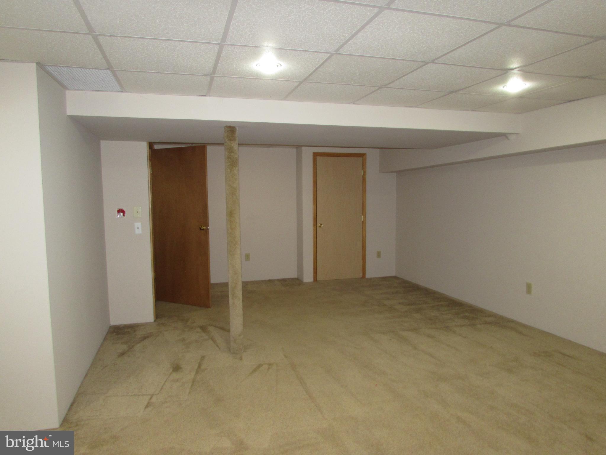 MAKEFIELD GLEN - Residential Lease