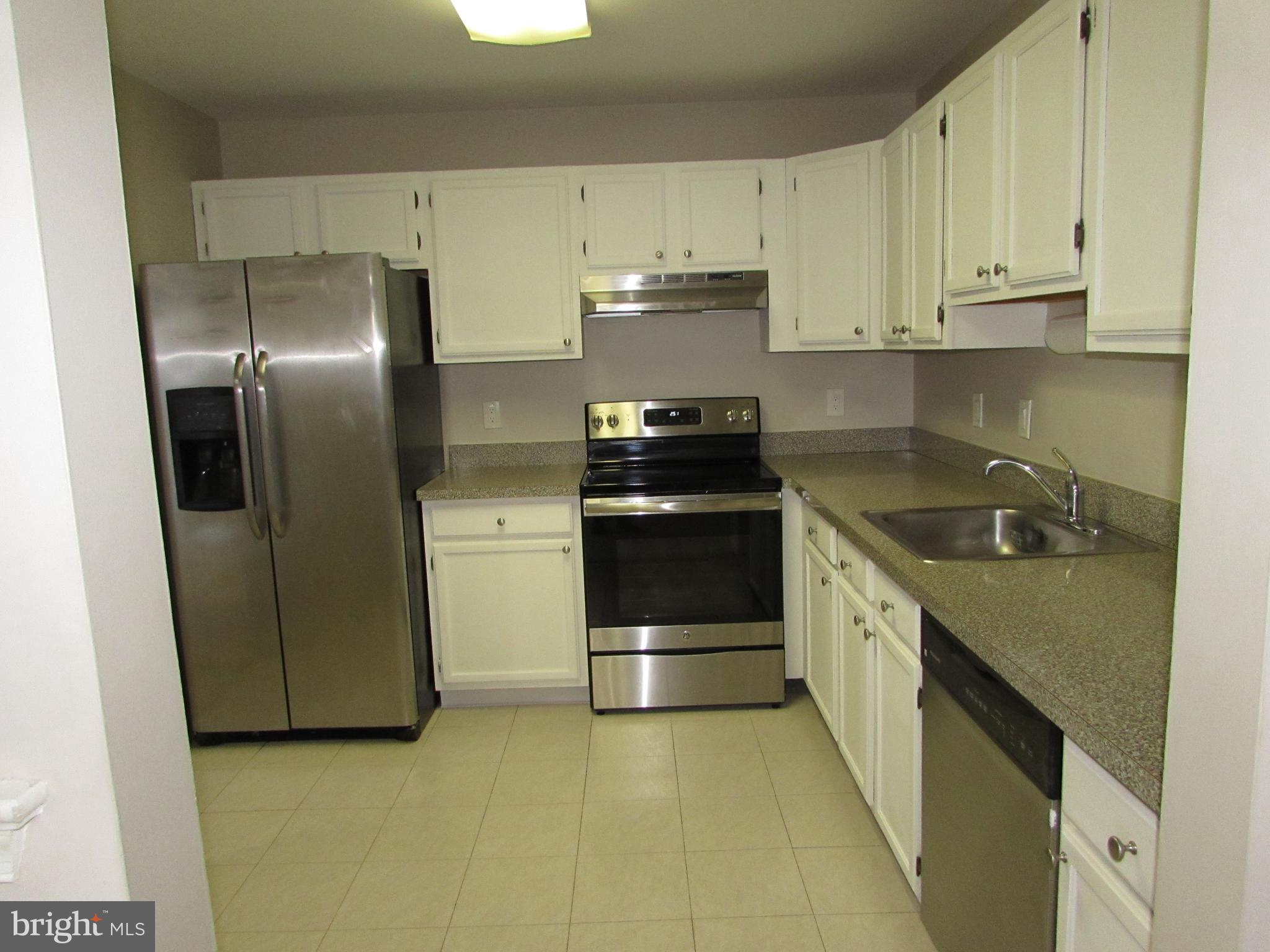 MAKEFIELD GLEN - Residential Lease