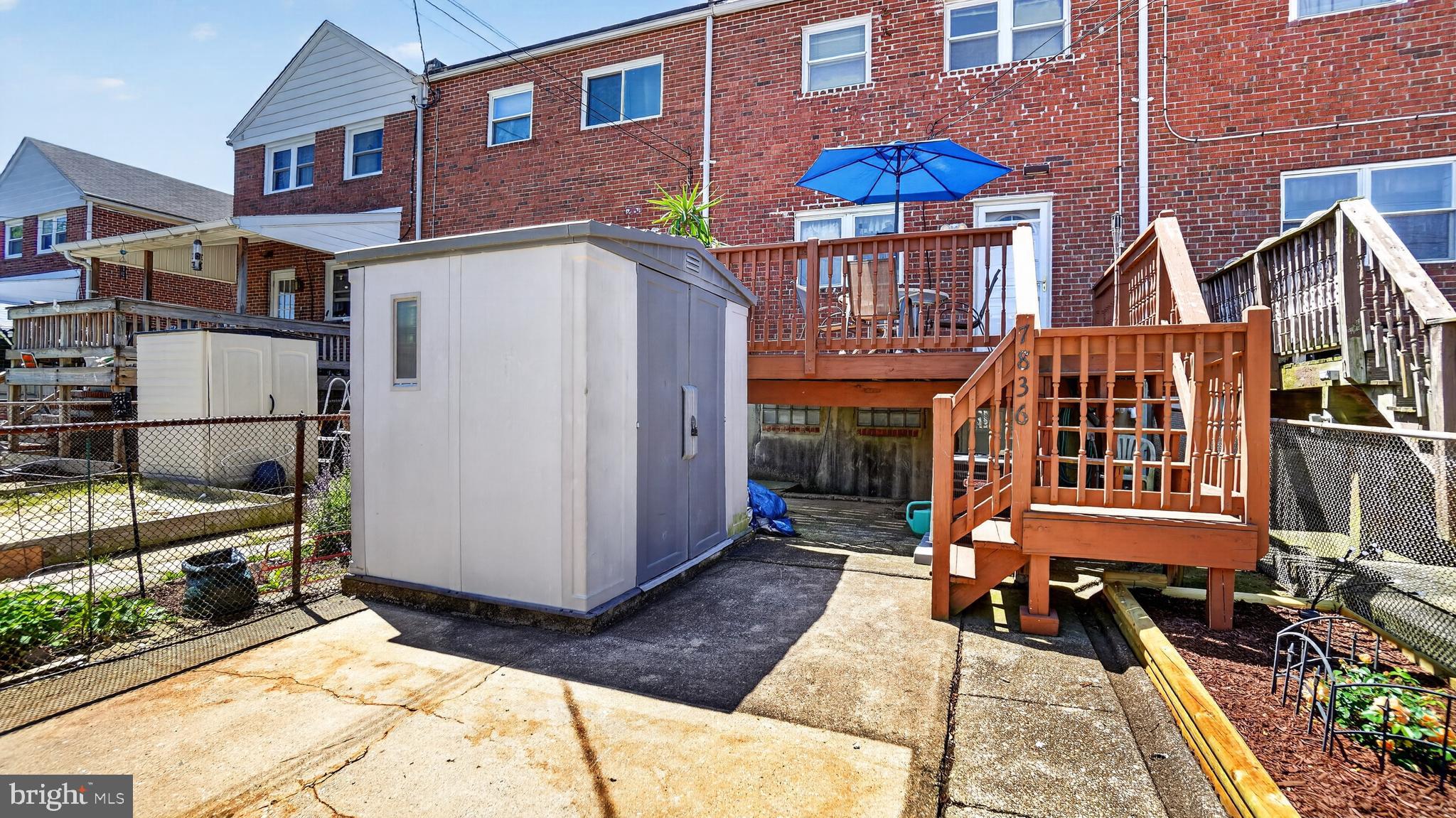 EASTFIELD - Residential