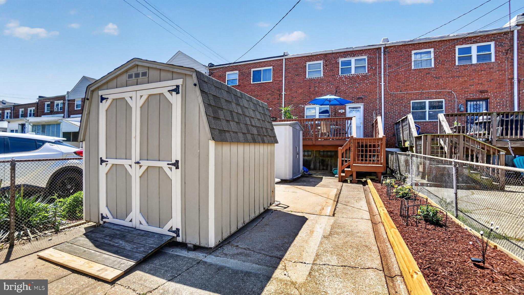 EASTFIELD - Residential