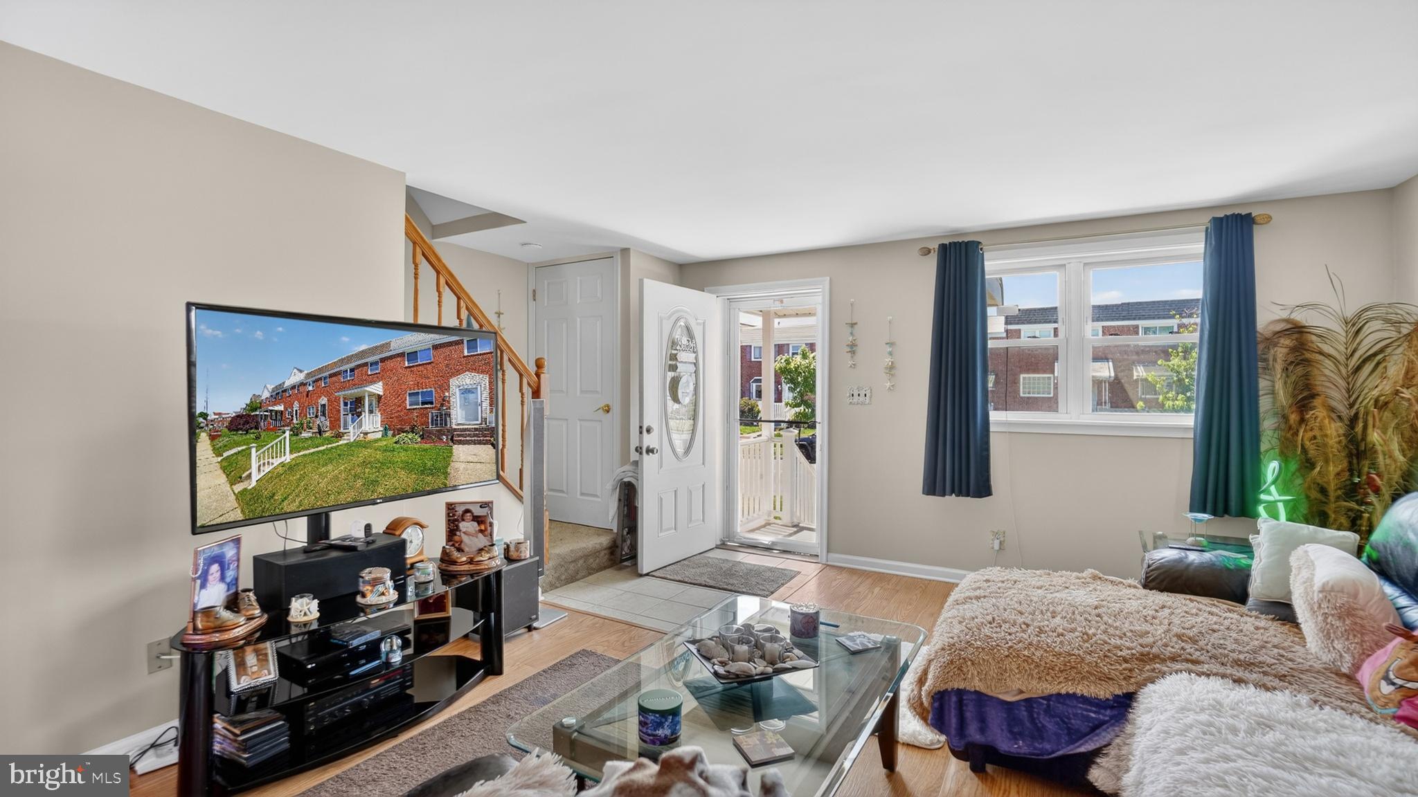 EASTFIELD - Residential