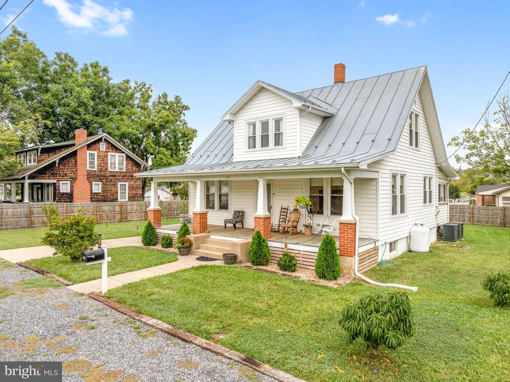 Photo of 453 Zea Street, STRASBURG, VA 22657 (MLS # VASH2012542)
