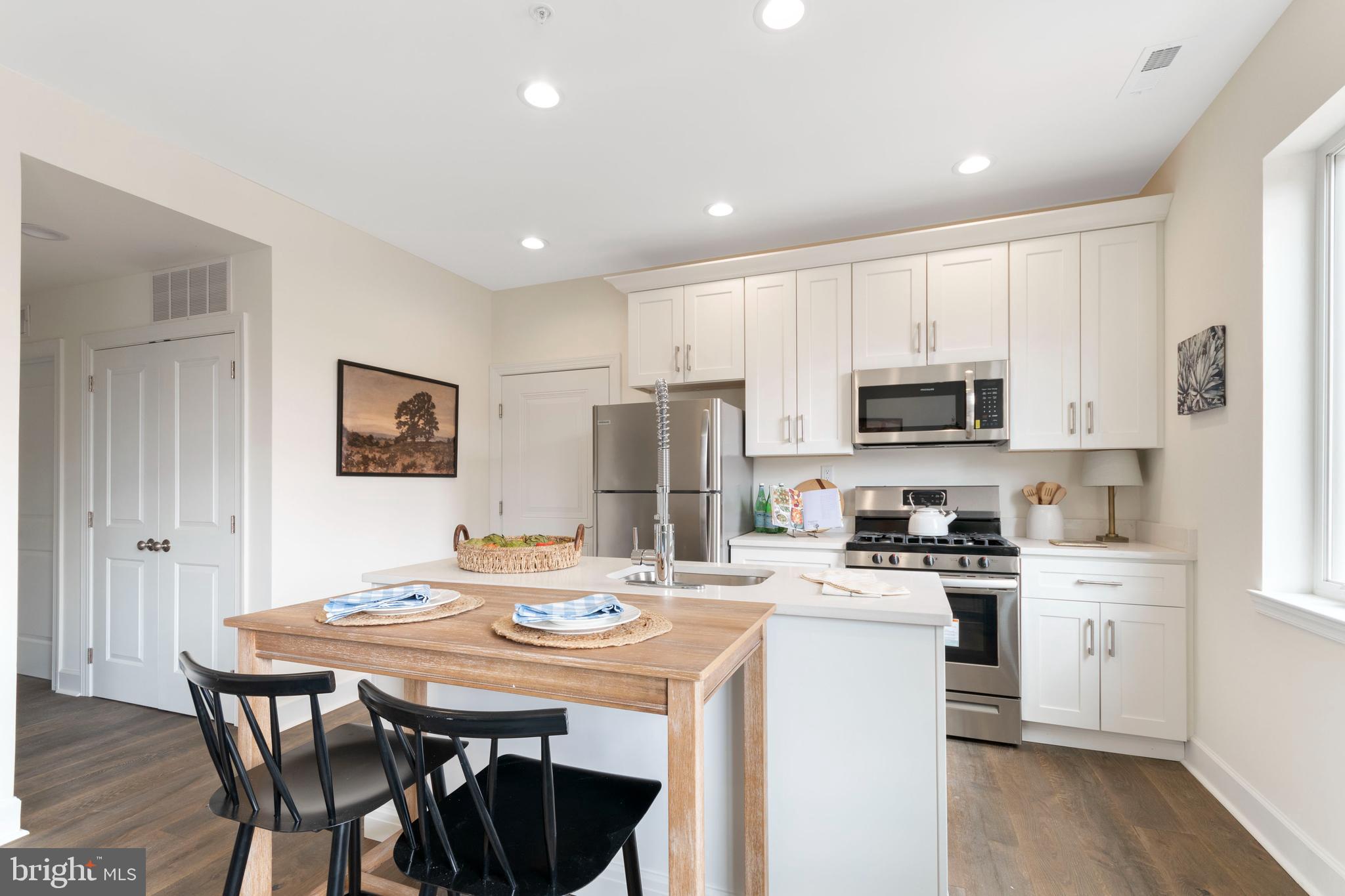 NORRIS SQUARE - Residential