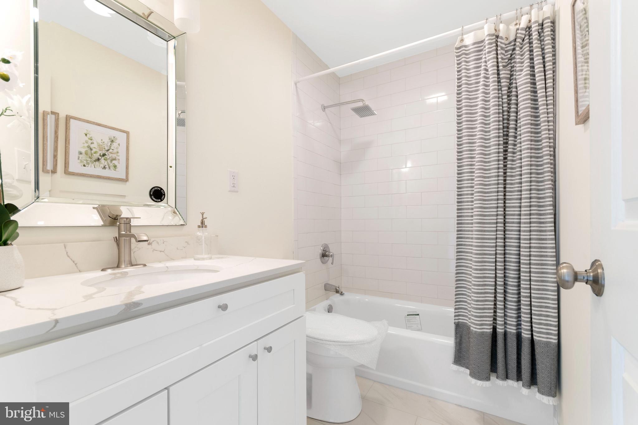 NORRIS SQUARE - Residential