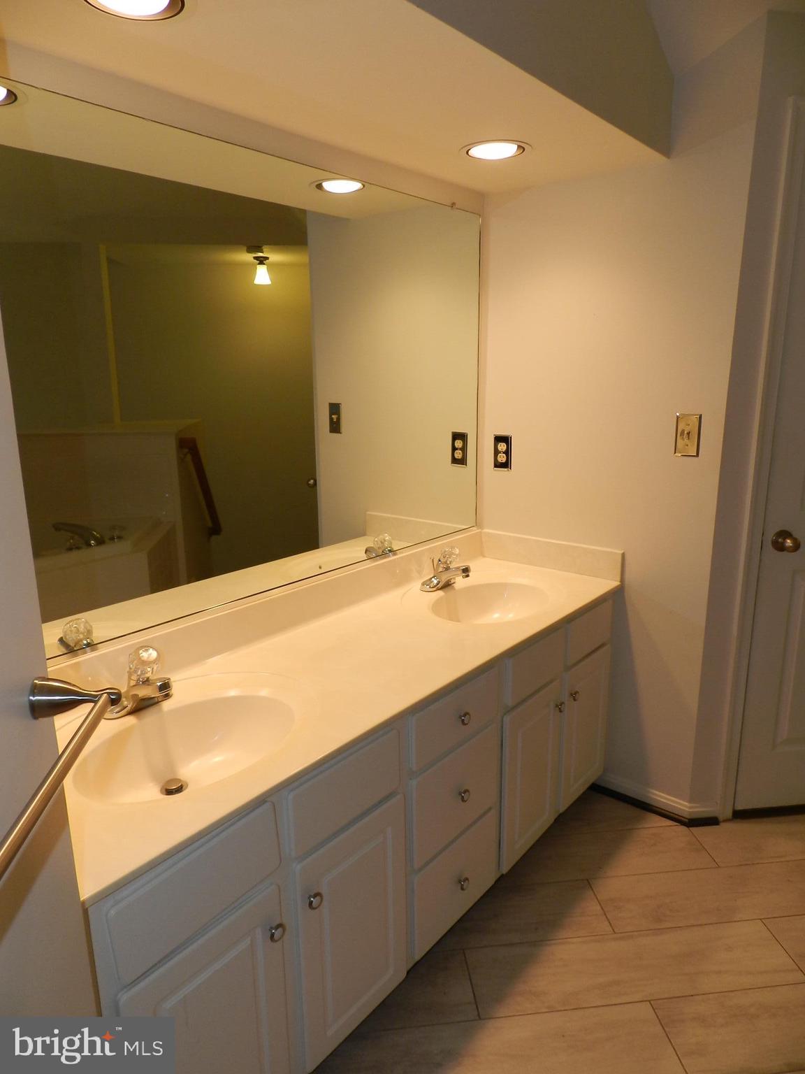 RIDGELEIGH - Residential