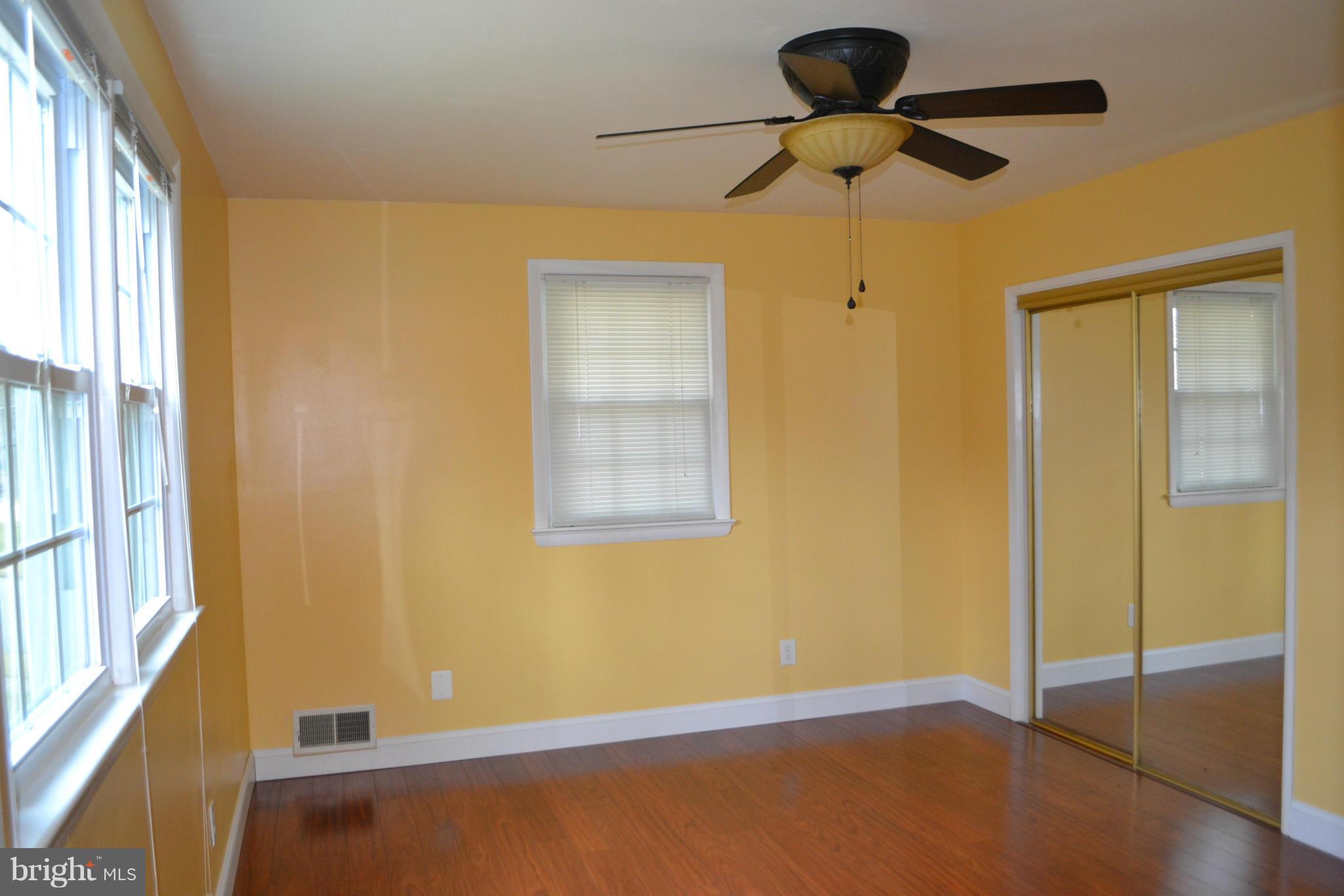 COUNTRY CLUB VIEW - Residential Lease