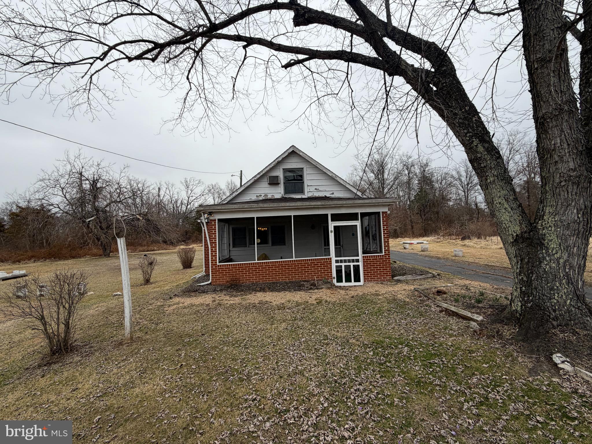 9163 OLD DUMFRIES ROAD