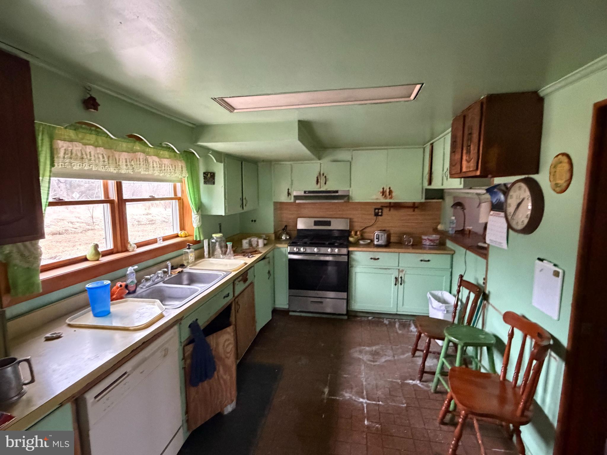 9163 OLD DUMFRIES ROAD