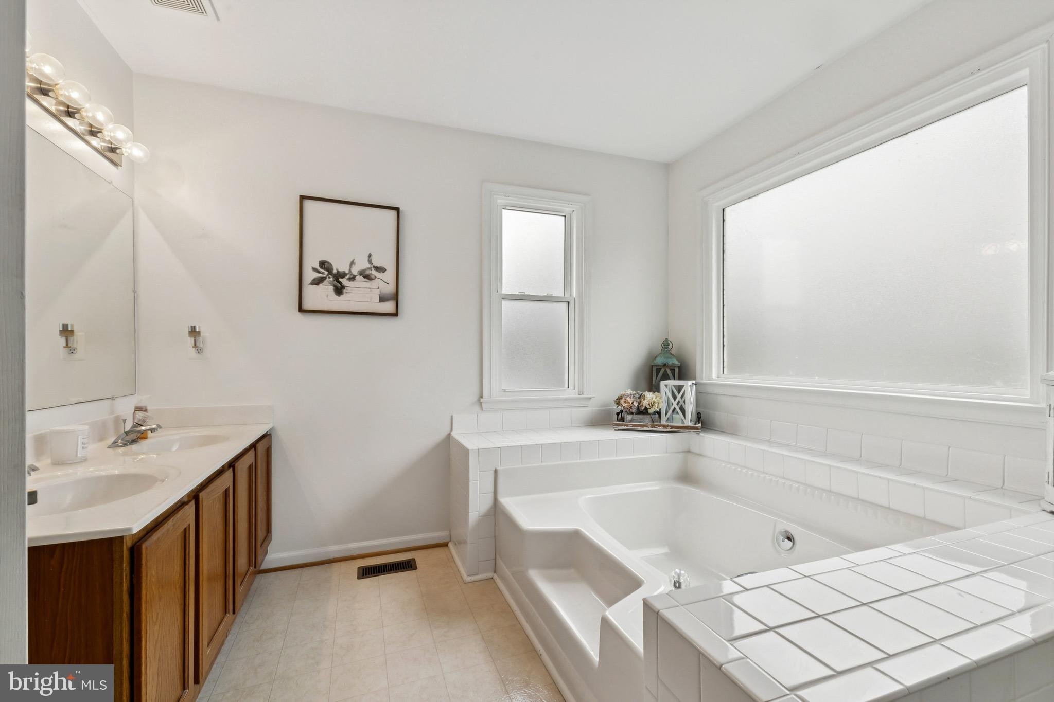 SUMMERWOOD - Residential