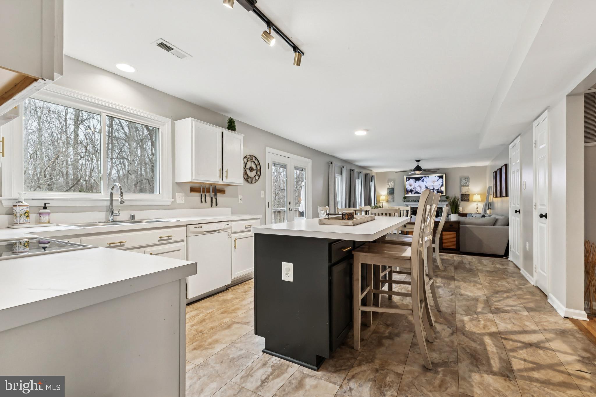 SUMMERWOOD - Residential