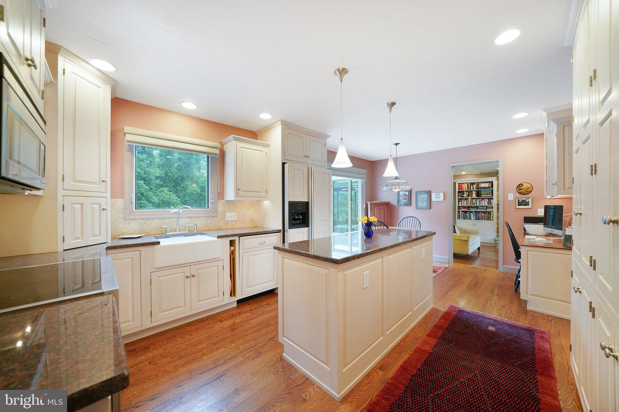 FIRETHORNE ESTATES - Residential