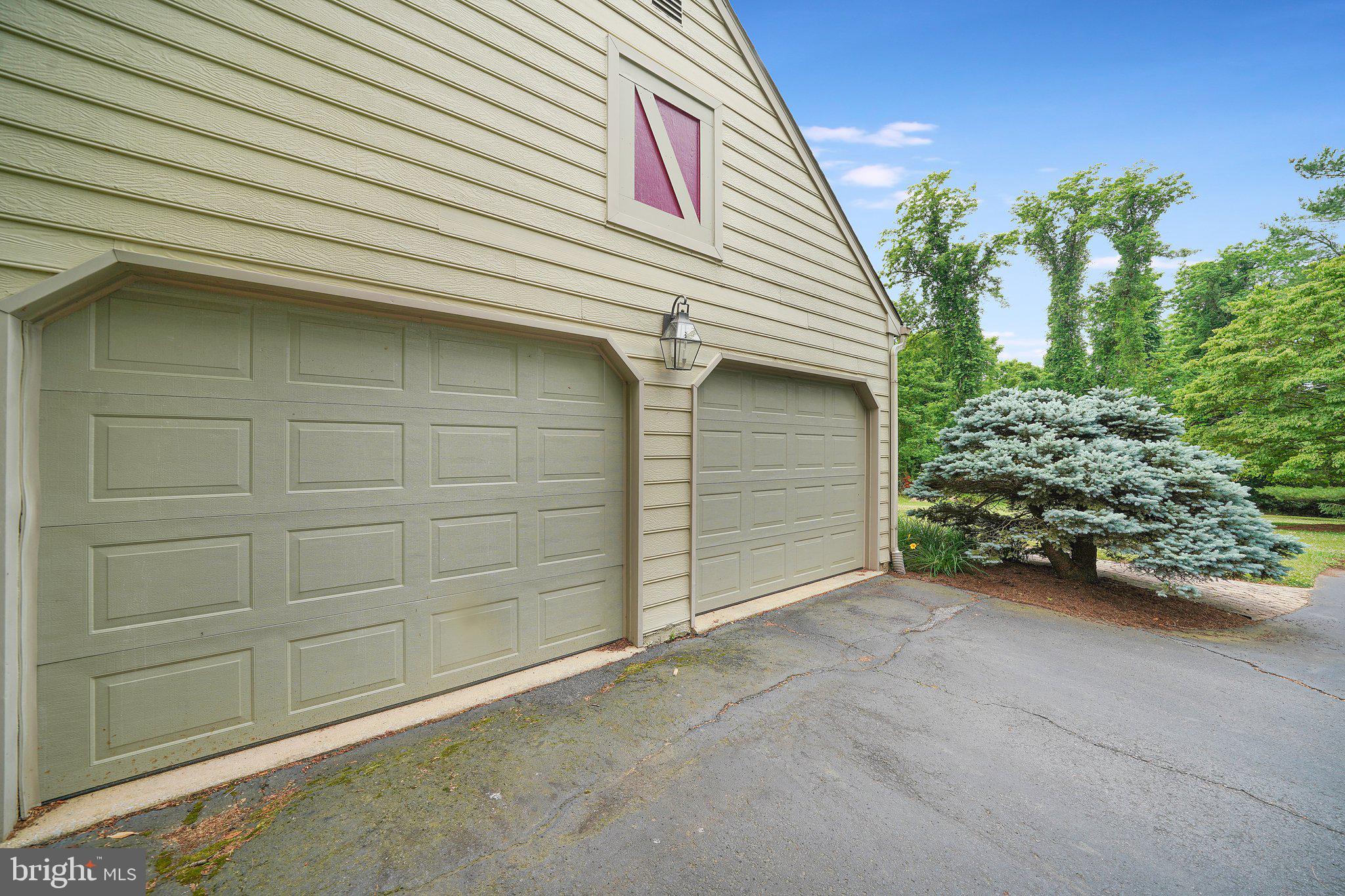 FIRETHORNE ESTATES - Residential