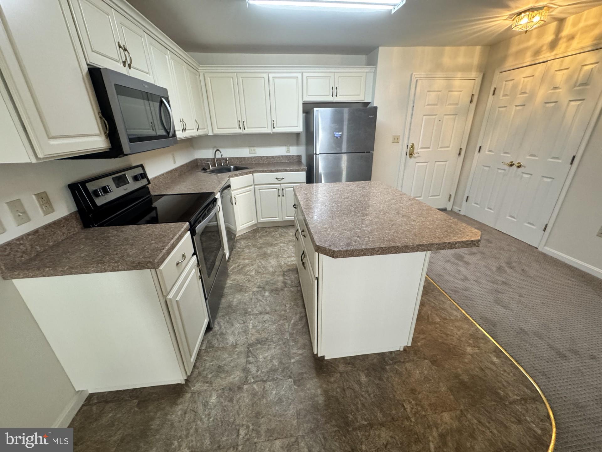 1103 S SCHUMAKER DRIVE C-303