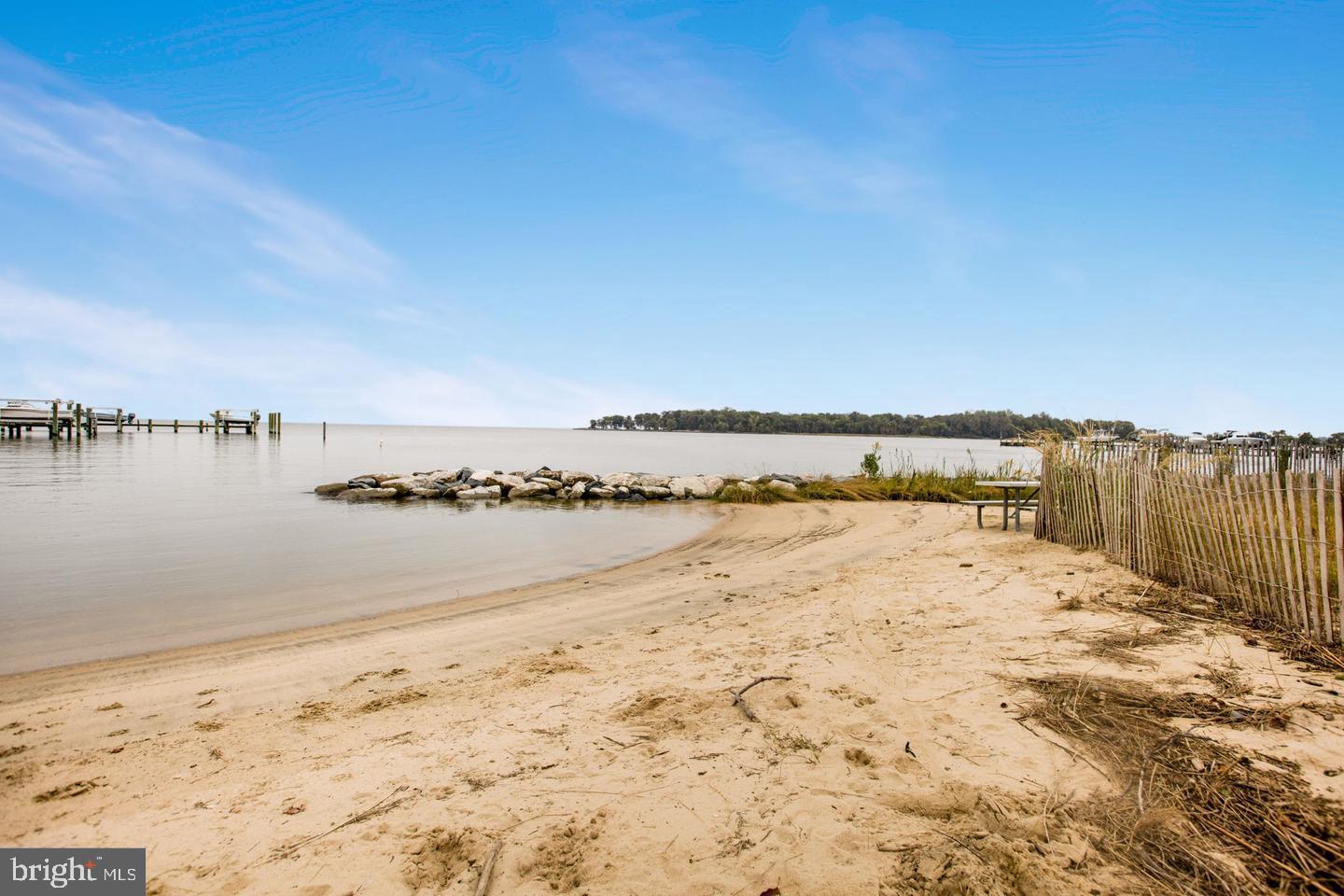 ARUNDEL ON THE BAY - Residential