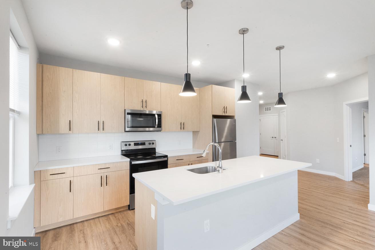 400 E OAK AVENUE 4201