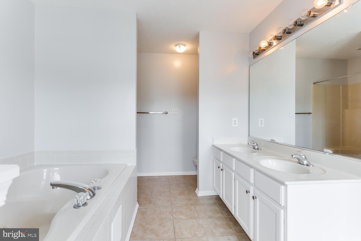 ROLLING MEADOWS SUB - Residential