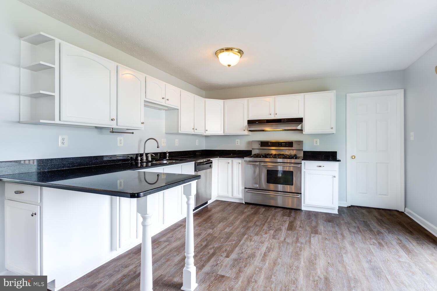 ROLLING MEADOWS SUB - Residential