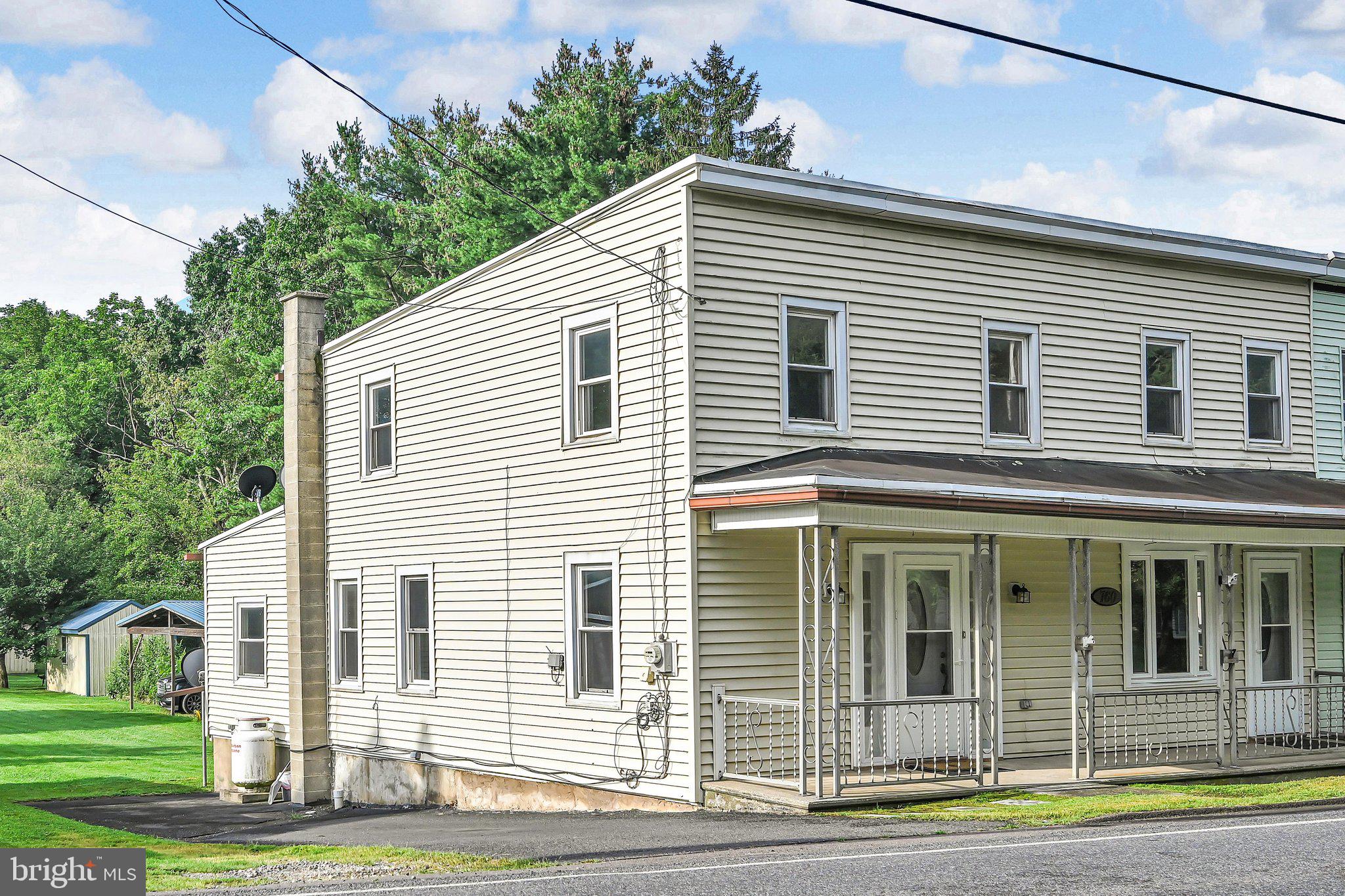 760 FOREST LANE