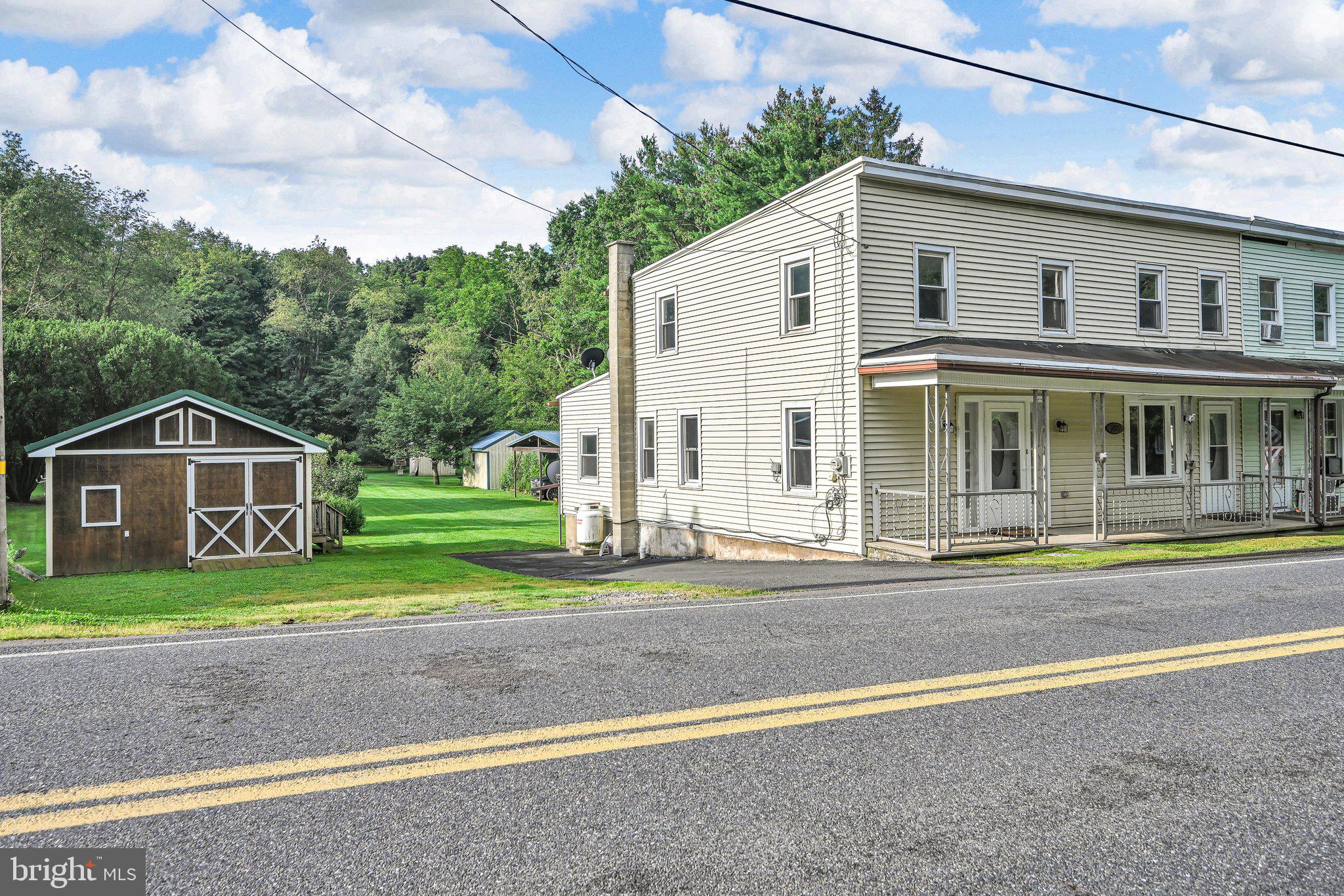 760 FOREST LANE