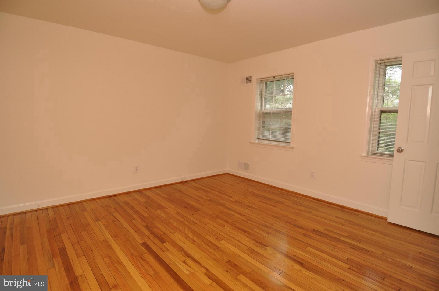 WESTBARD MEWS - Residential Lease