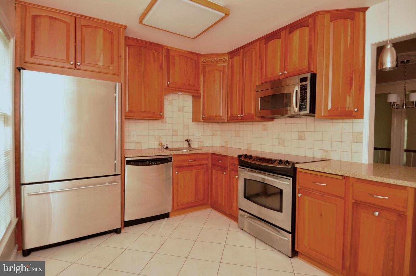 WESTBARD MEWS - Residential Lease