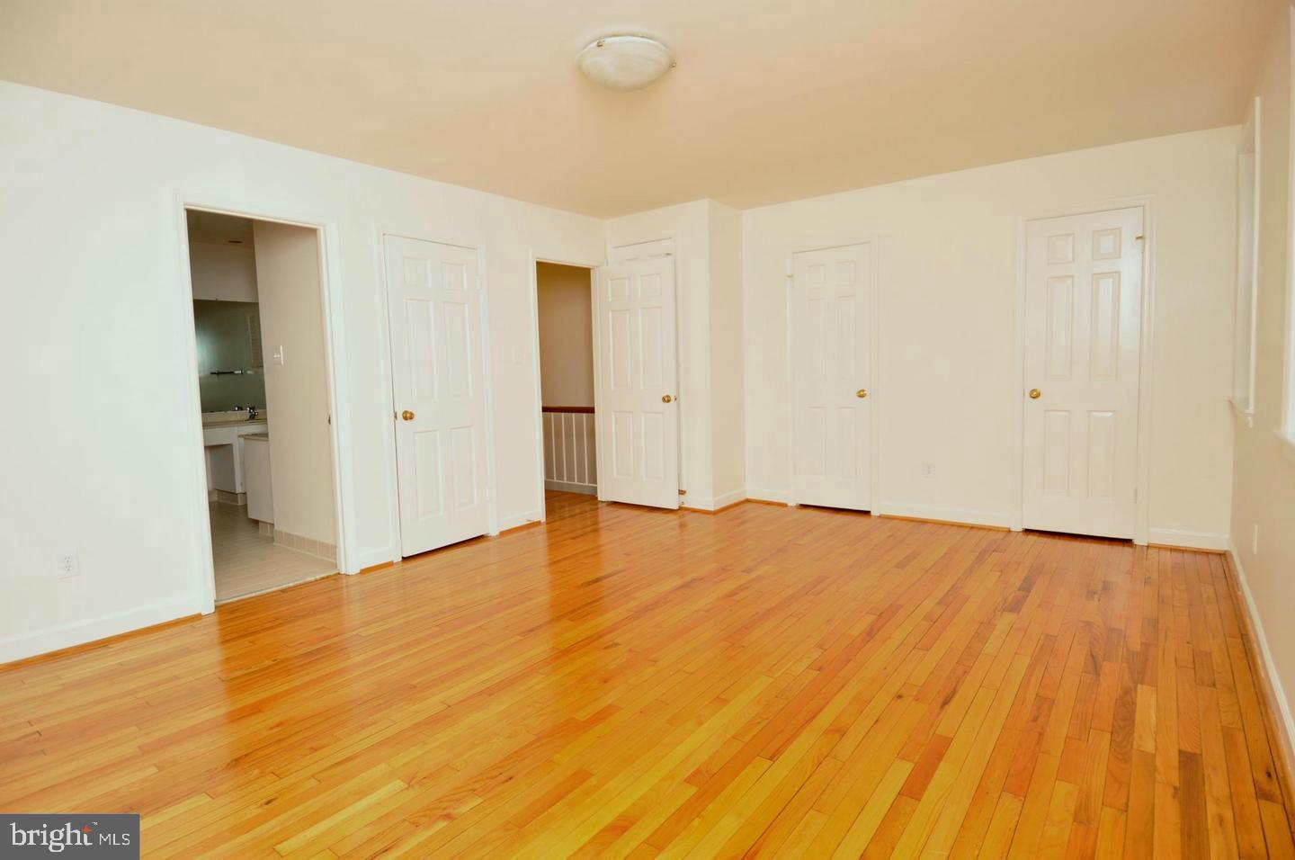 WESTBARD MEWS - Residential Lease