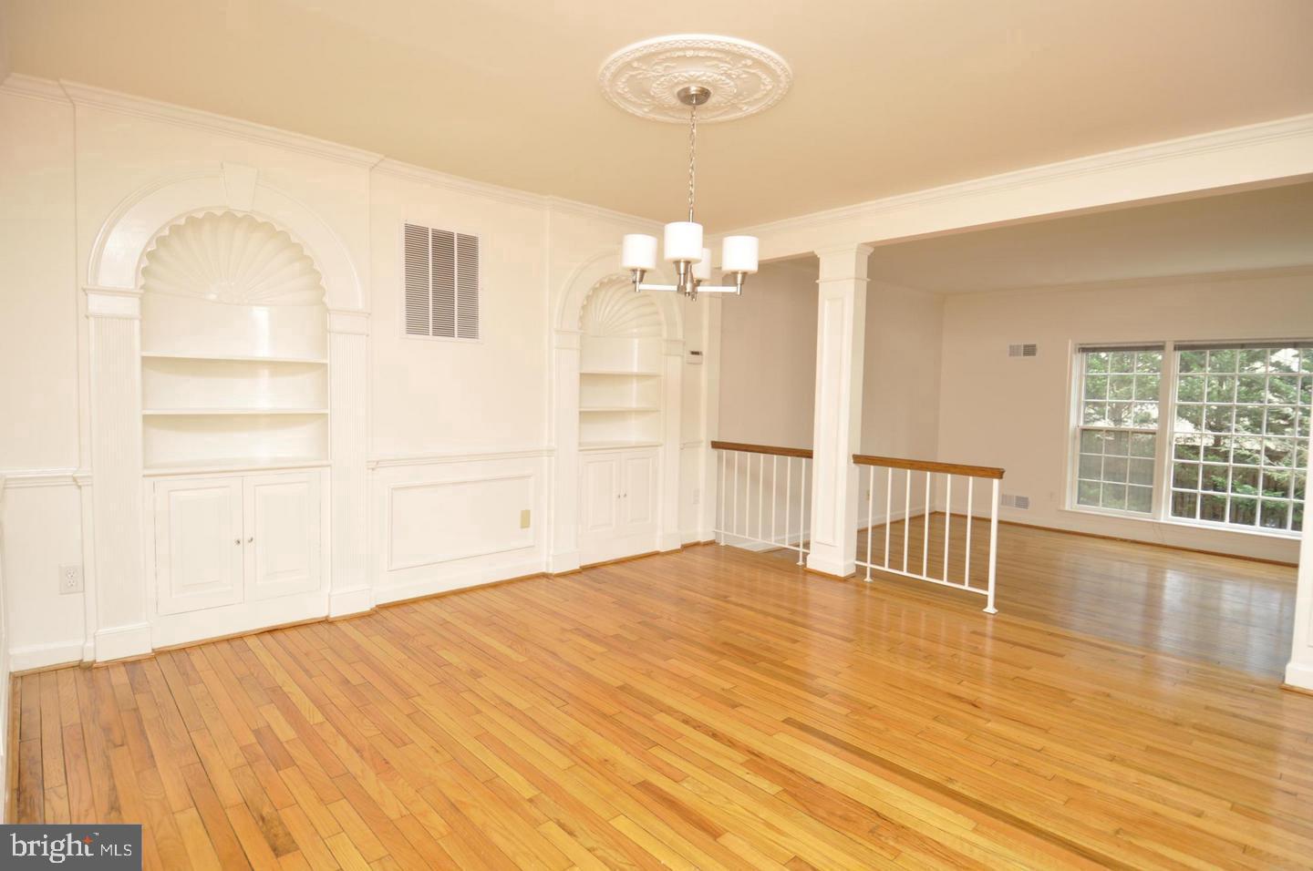 WESTBARD MEWS - Residential Lease