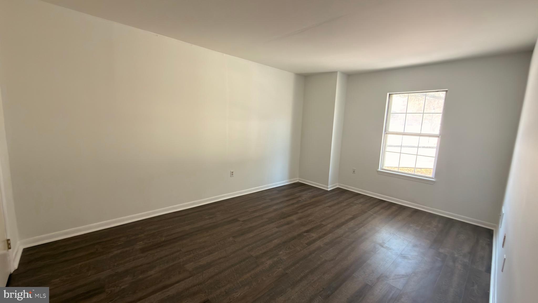 VALLEY STREAM - Residential