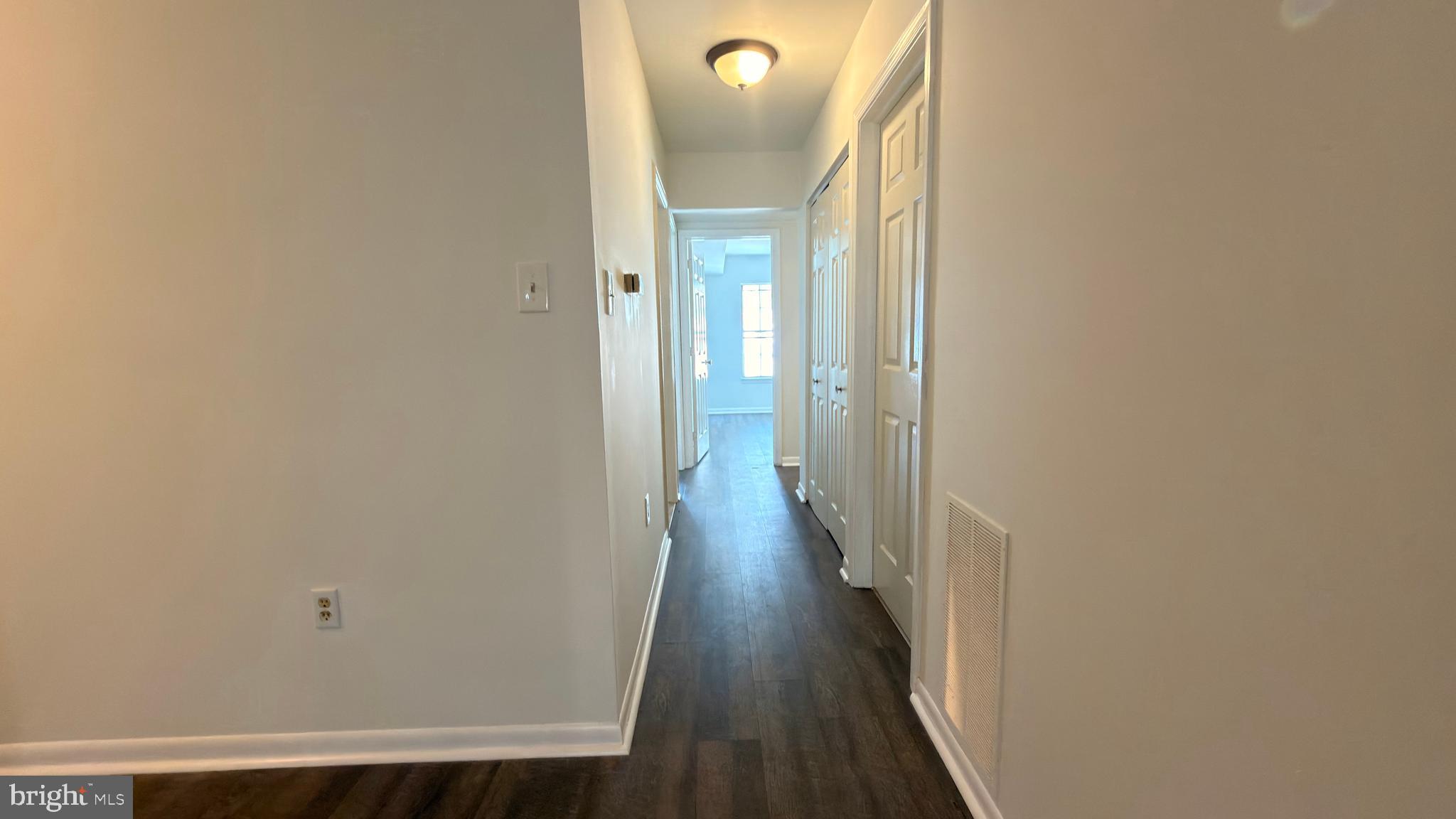 VALLEY STREAM - Residential