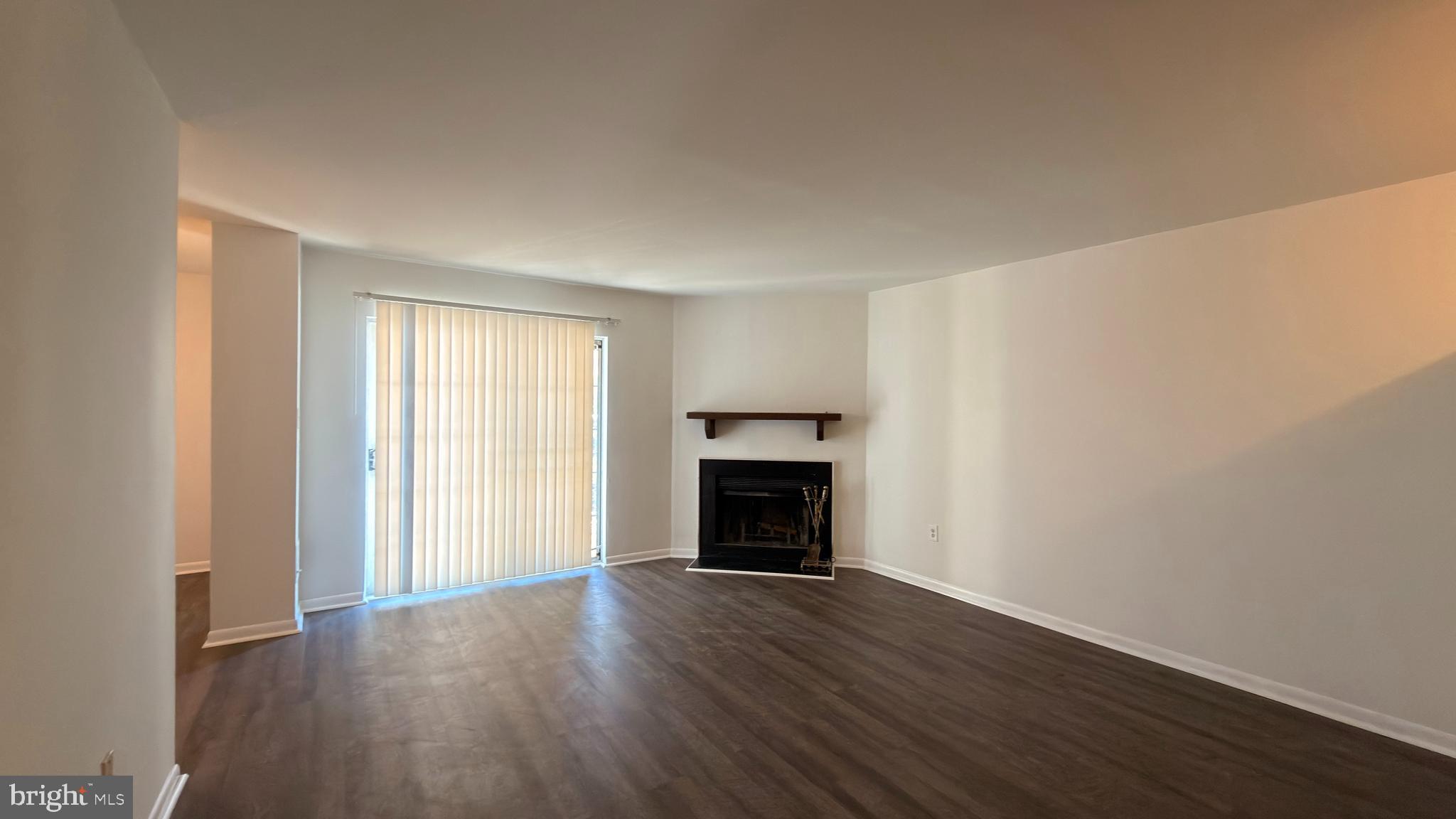 VALLEY STREAM - Residential