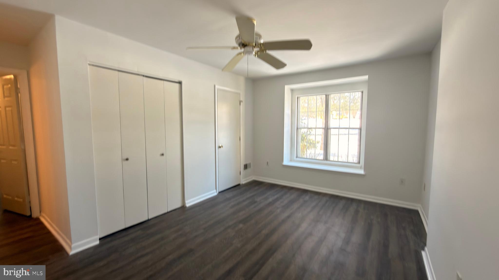 VALLEY STREAM - Residential